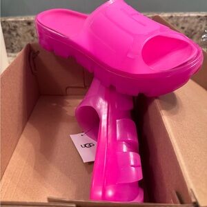 UGG jelly sandals. Size 9. New in box with tags